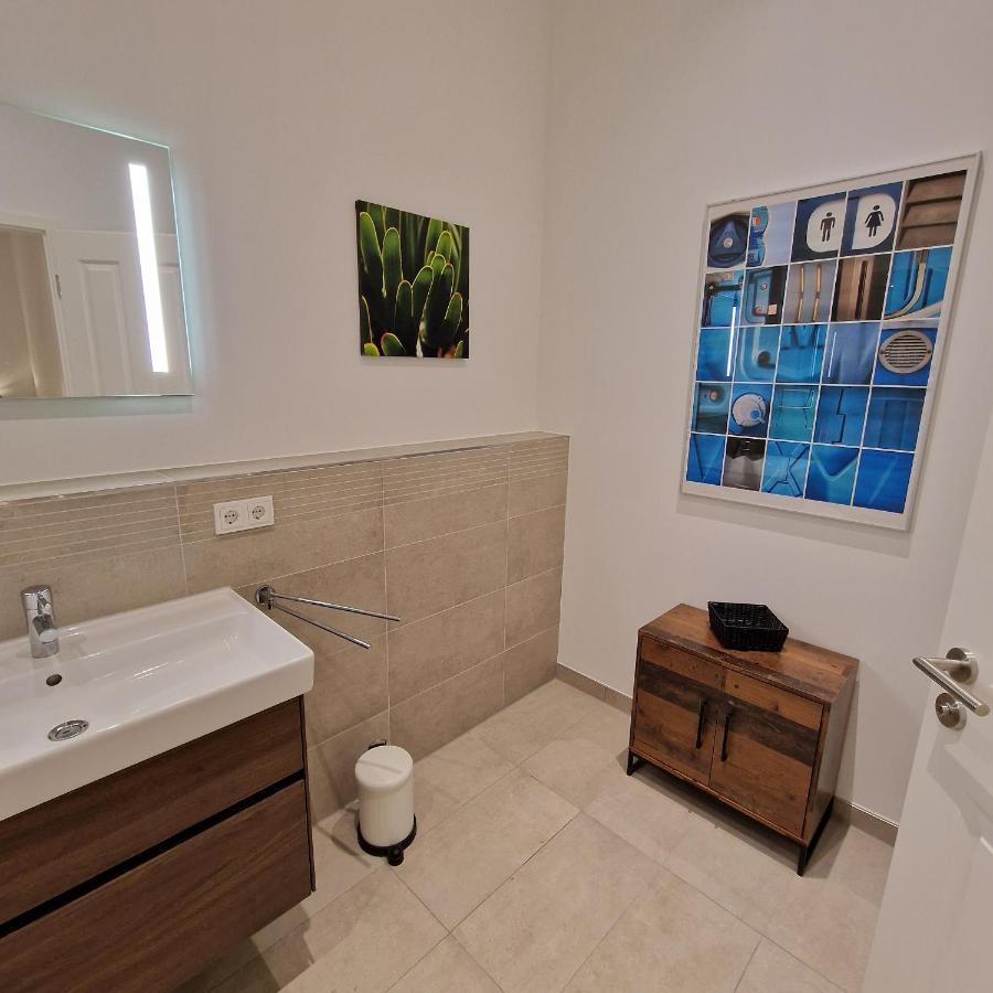 Apartment Mit Parkblick & Massagestuhl Lipcse Kültér fotó